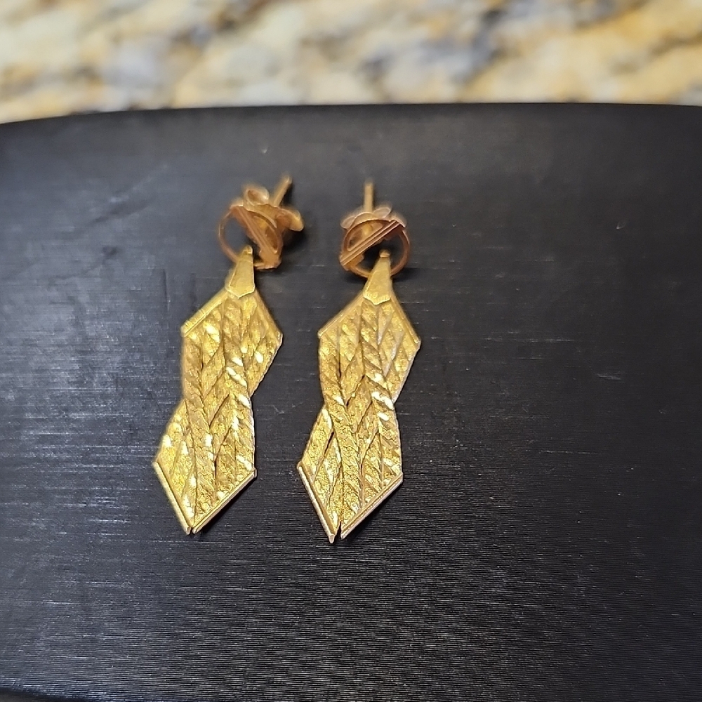 14K Gold Vintage Elegant Solid Gold Braided Herringbone Dangle Pierced Earrings - Picture 5 of 15